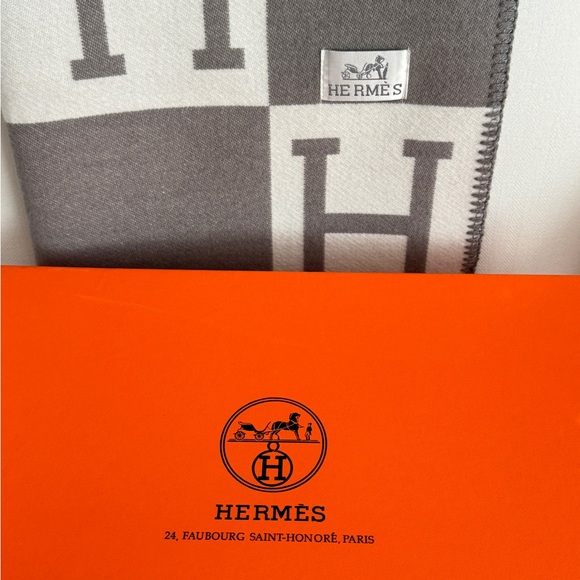Hermes Avalon Blanket - Picture 9 of 11